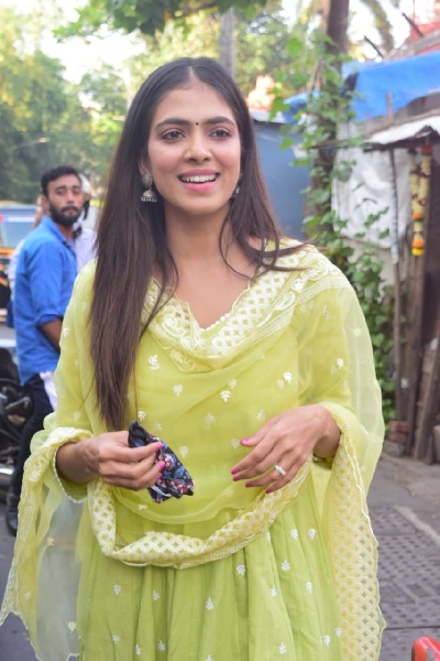 Mumbai: Actress Malavika Mohanan seen at a temple in Mumbai's Juhu on Oct 31, 2020. (Photo IANS)