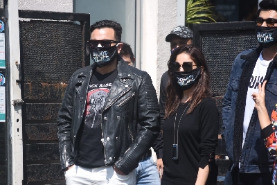 Mumbai: Cast of the upcoming film "Bhoot Police" including Saif Ali Khan, Yami Gautam, Arjun Kapoor and Jacqueline Fernandez seen in Mumbai on Oct 31, 2020. (Photo: ANS)