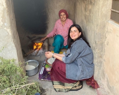 Kirti Kulhari enjoys winter in Rajasthan with Bajra roti lunch.