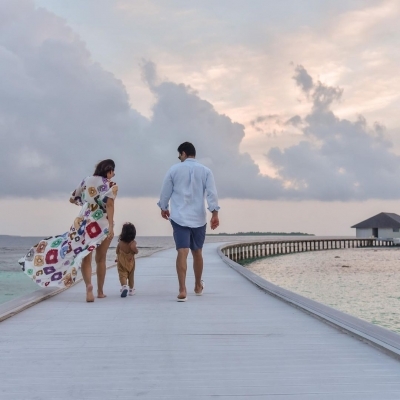 Neha Dhupia, Angad Bedi pen birthday wishes for their 