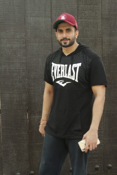 Mumbai: Actor Sunny Singh seen at Juhu in Mumbai on Nov 18, 2020. (Photo: IANS)