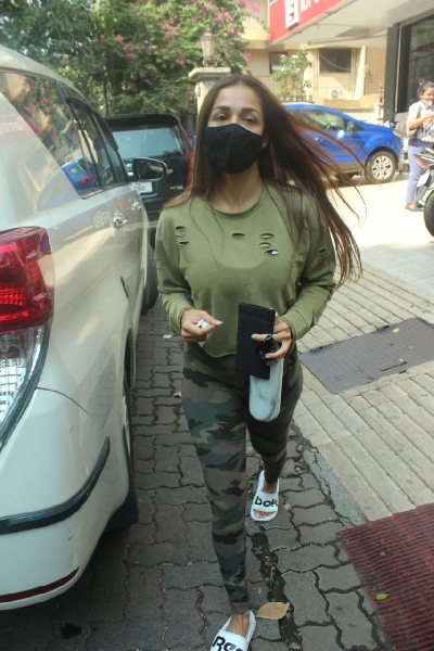 Mumbai: Actress Malaika Arora seen at a Bandra gym in Mumbai on Nov 26, 2020. (Photo: IANS)