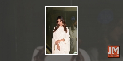 Mouni Roy flaunts perfect curves in striped bikini