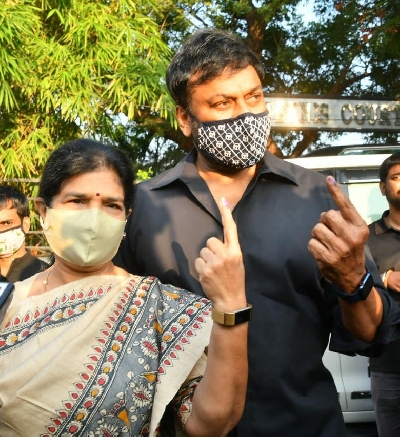 Chiranjeevi, Nagarjuna cast votes in Hyderabad polls.