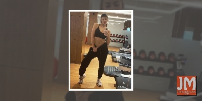 Jacqueline Fernandez flaunts washboard abs with pop philosophy