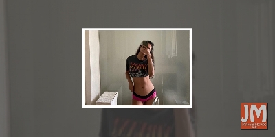 Esha Gupta flaunts toned midriff