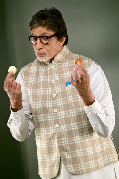 Big B reveals biggest torture he faced during a shoot.