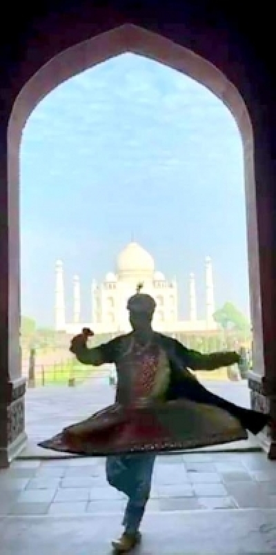 Akshay, Sara, Dhanush shoot for Atirange re in Agra.