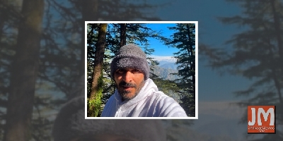 Manav Kaul visits Ruskin Bond in Mussoorie, gifts him debut novel Antima