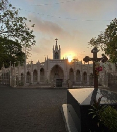 Nimrat Kaur reminds 2020 is the year we lost Irrfan Khan