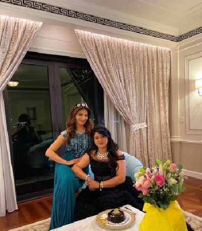 Urvashi Rautela shares an emotional note for mother. (photo:instagram