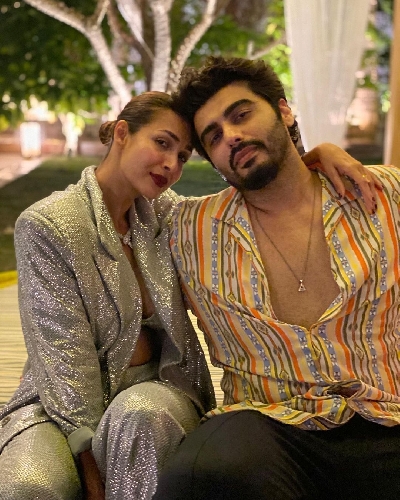 Malaika makes it Instagram official with Arjun Kapoor (Photo Credit: Instagram)
