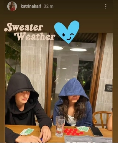 Katrina deletes photo with Vicky Kaushal's reflection.(photo:instagram)