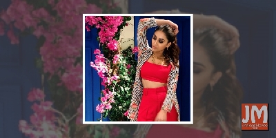 TV star Krystle D'souza is just 'phooling' around!