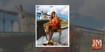 Hina Khan celebrates Sunday vibes