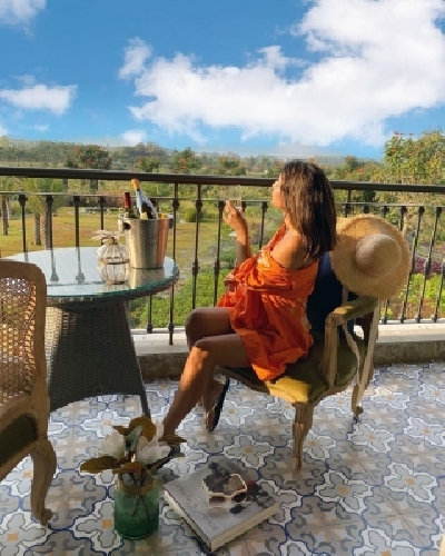 Hina Khan celebrates Sunday vibes. (photo:instagram)