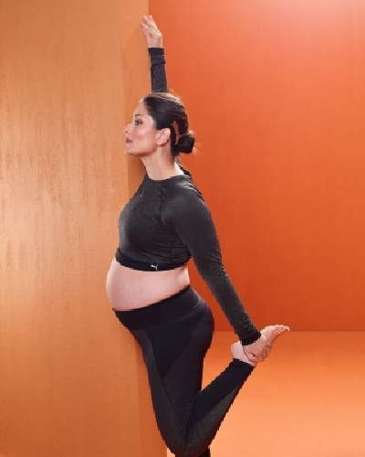 Kareena Kapoor supports yoga during pregnancy.(photo:Instagram)