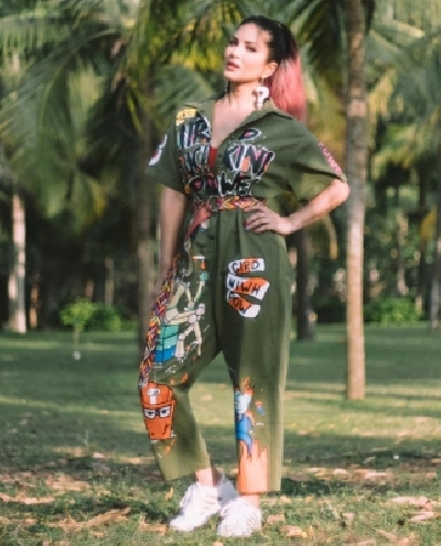 Sunny Leone has shared some pop philosophy for fans on social media, which she described as her Monday lessons.(Instagram)