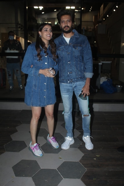 Mumbai: Ritesh Deshmukh, Genelia D'Souza & Maria Goretti seen in Andheri on 9th February 2021.(Photo: IANS)