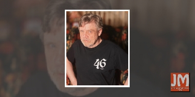 Luke Skywalker holding lightsaber makes Mark Hamill cringe!