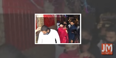 Alia visits Shiv temple, asks for â€˜something specialâ€™