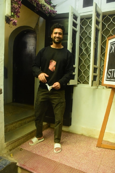 Mumbai: Vicky Kaushal Spotted at Gym In Bandra on Tuesday 16th March, 2021. (Photo: IANS)