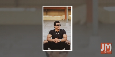 Ranveer Singh spreads black magic with new photo-ops