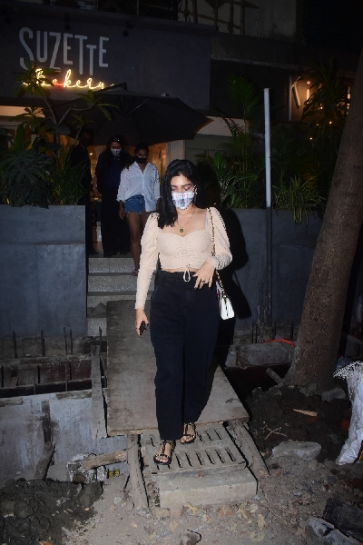 Mumbai: Kritika Kamra & Bhumi Pednekar Spotted in Bandra On Tuesday 23 March, 2021. (Photo: IANS)