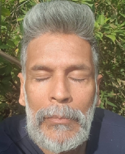 Covid-positive Milind Soman shares quarantine selfie.(photo:Instagram)