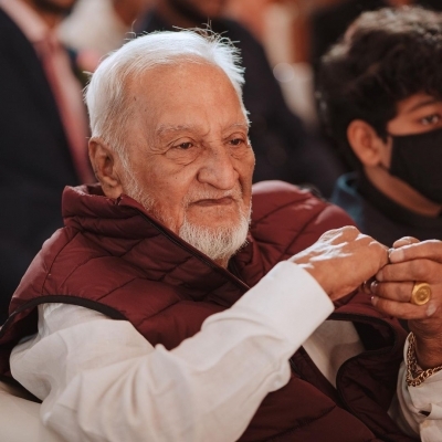 Gauahar Khan remembers dad on one-month anniversary. (Instagram)