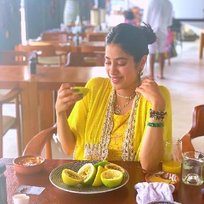 Janhvi Kapoor vacays in Maldives, posts pictures.(photo: Instagram)