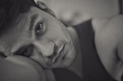 Kunal Kemmu shares 'just another black and white'.(photo:Instagram)