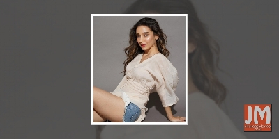 Heli Daruwala nails it with latest photo-op
