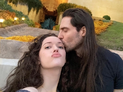 Kat Dennings posts a love-up pic with Andrew W.K.(Photo:Instagram)