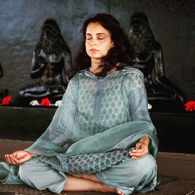 Kangana tests Covid positive calls it nothing but a small time flu ( Photo:Instagram)