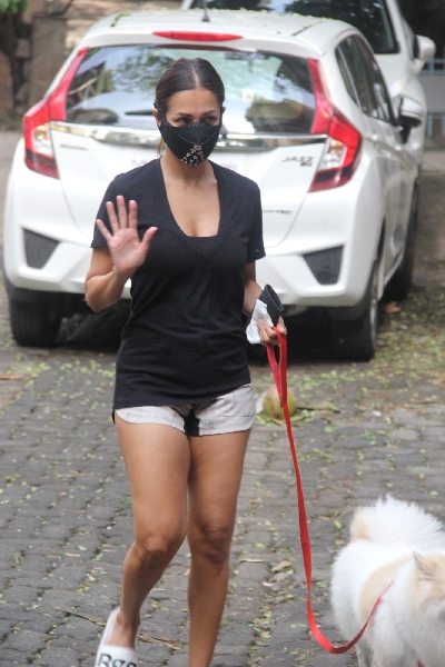 Mumbai: Malaika Arora Spotted at Bandra On Thursday, 20 may, 2021. (Photo: Sanjay Tiwari)