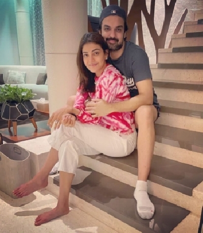 Kajal Agarwal shares a happy photo-op with hubby(Photo:Instagram)