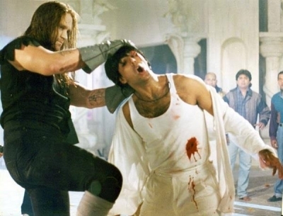 Akshay Kumar shares wrestler Brian Lee played The Undertaker in his film.