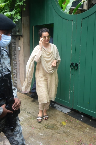 Mumbai: Kangana Ranaut Spotted at Her Office In Bandra On Friday, 11 June, 2021.(Photo: Sanjay Tiwari)