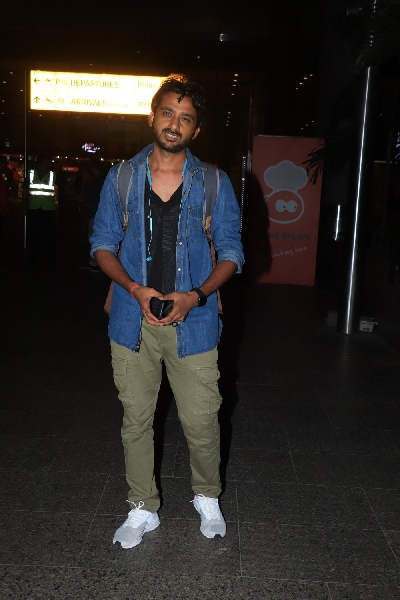 Mumbai: Director Gabriel Vats Spotted at Airport Spoken about his Upcoming Project Ek Nashebaaz on Monday June 21, 2021.(Photo: Sanjay Tiwari/IANS)