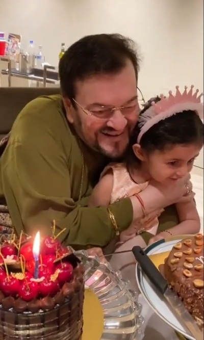 Neil's birthday wish for father Nitin Mukesh: You are my reason to smile.(photo:instagraM)