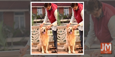 Big B shares picture posing with his 'co-star'