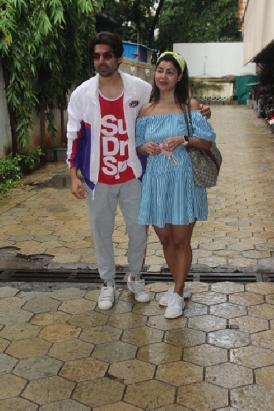 Mumbai: Gurmeet and Debina spotted at foodhall khar on Sunday June 27, 2021.(Photo: Sanjay Tiwari/IANS)