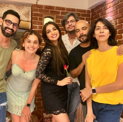Kanika Dhillon's goofy party pictures with Taapsee Pannu and Vikrant Massey