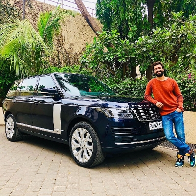 Vicky Kaushal buys new car, shares photo (Photo:Instagram)