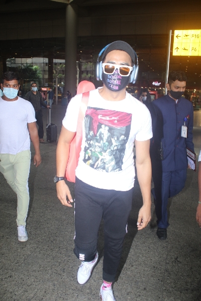 Mumbai: Indian actor Aparshakti Khurana spotted at airport arrival on Thursday July 15, 2021.(Photo: Sanjay Tiwari/IANS)
