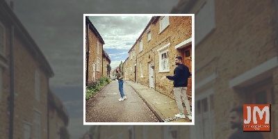 Anushka Sharma posted a series of pics with Virat Kohli