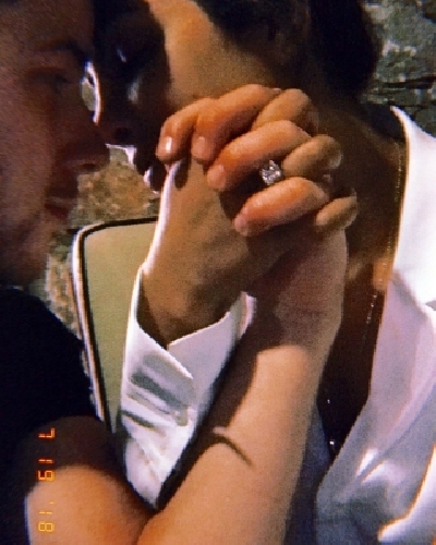 Priyanka posts picture with hubby Nick Jonas: 