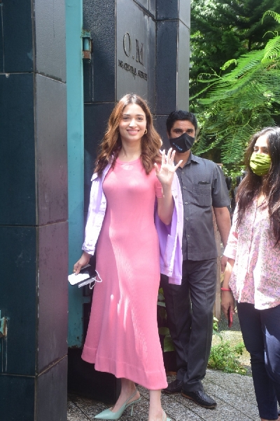 Mumbai: Tamanna Bhatia spotted at Maddock office in Santacruz on Tuesday August 03, 2021.(Photo: Sanjay Tiwari/IANS)