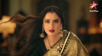 Rekha looks ageless in Ghum Hai Kisikey Pyaar Meiin